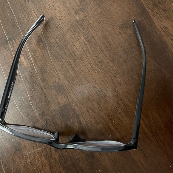 Women’s Oakley “Grounded” frames - Picture 3 of 3